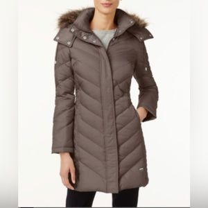Kenneth Cole Hooded Faux-Fur-Trim Down Chevron Puffer Coat XL